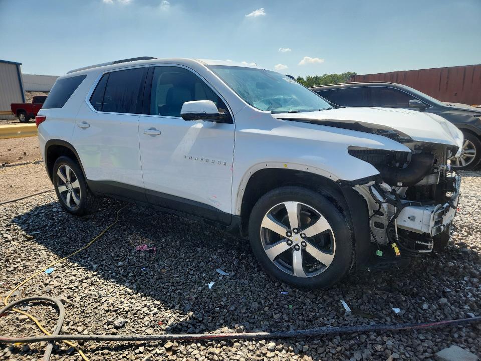 Photo 4 from auction – 2018 CHEVROLET TRAVERSE with VIN 1GNERHKW4JJ121516