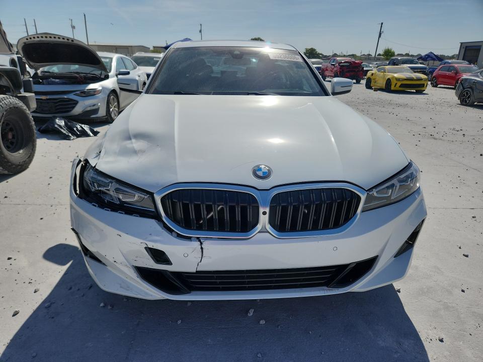Photo 5 from auction – 2024 BMW 330I with VIN 3MW69FF05R8E33369