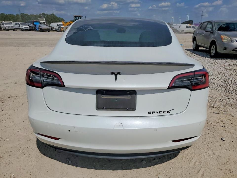 Photo 6 from auction – 2021 TESLA MODEL 3 with VIN 5YJ3E1EA5MF853720