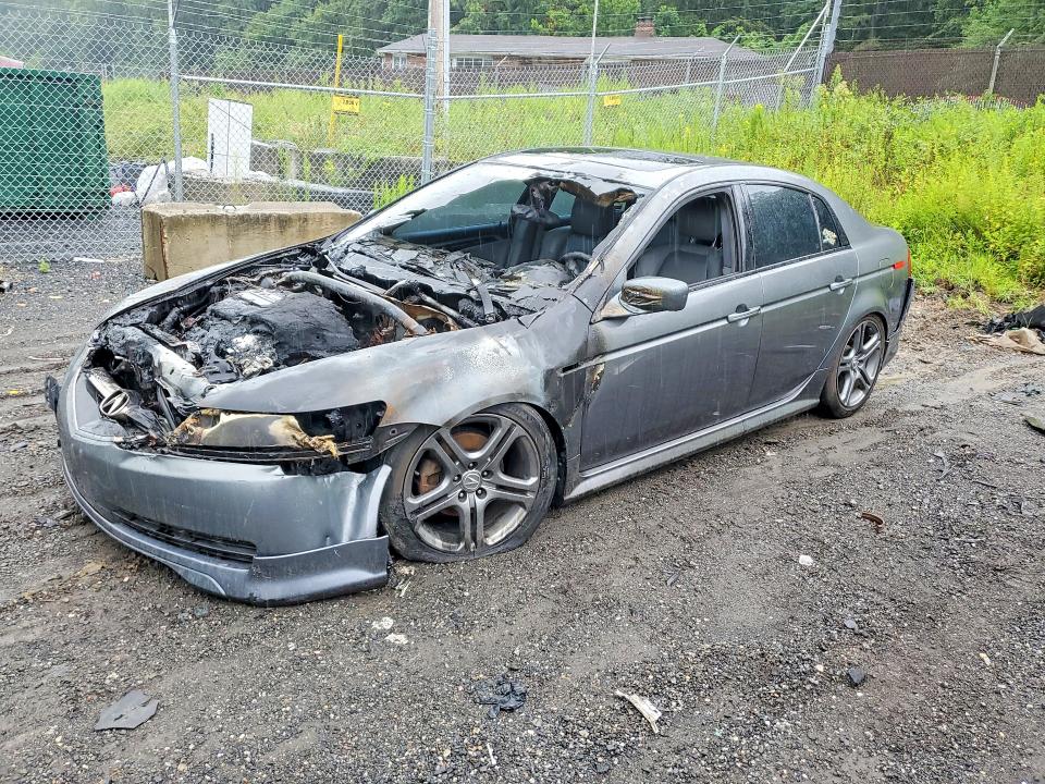 ACURA TL 2004 with VIN N0V1N63709216 - Photo from auction