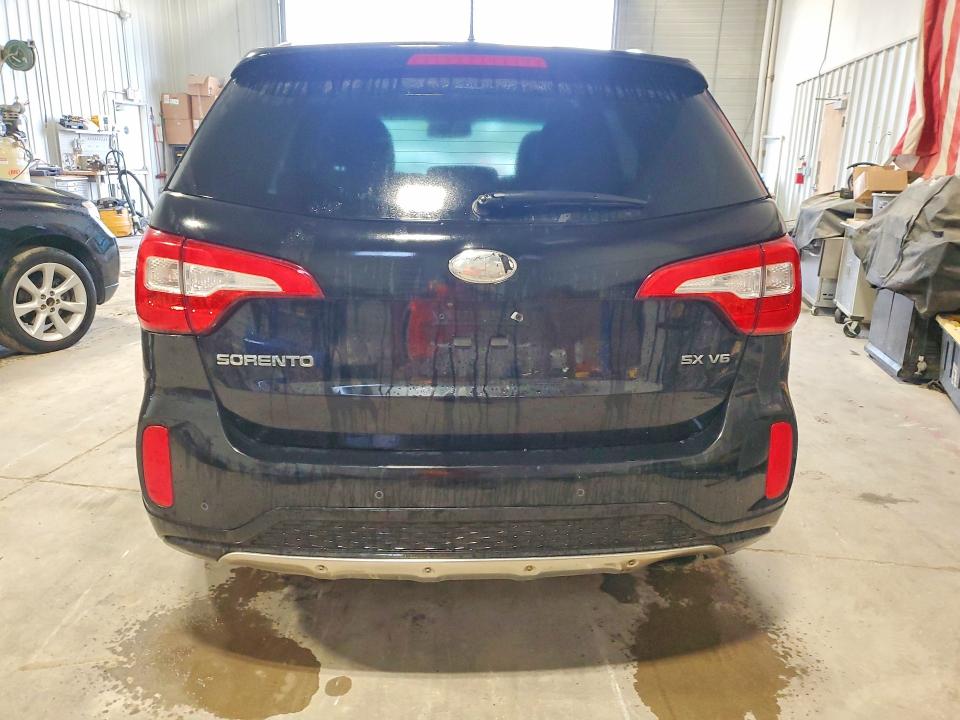 Photo 6 from auction – 2015 KIA SORENTO with VIN 5XYKWDA77FG622270
