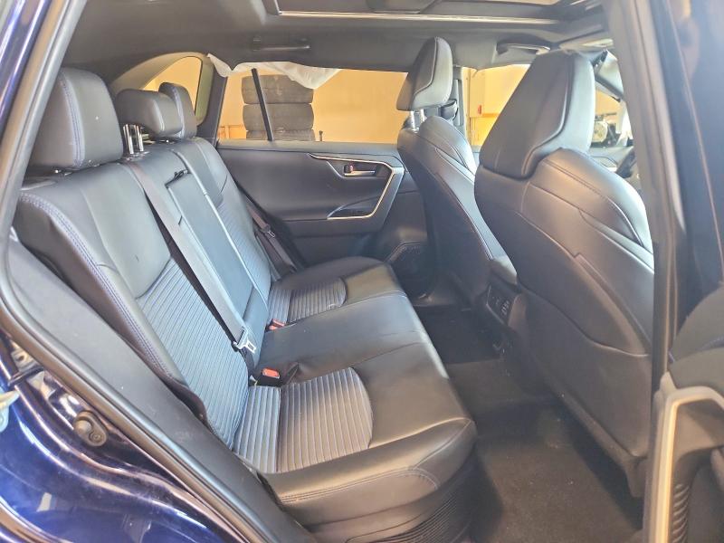Photo 11 from auction – 2019 TOYOTA RAV4 with VIN JTMEWRFV7KD509509