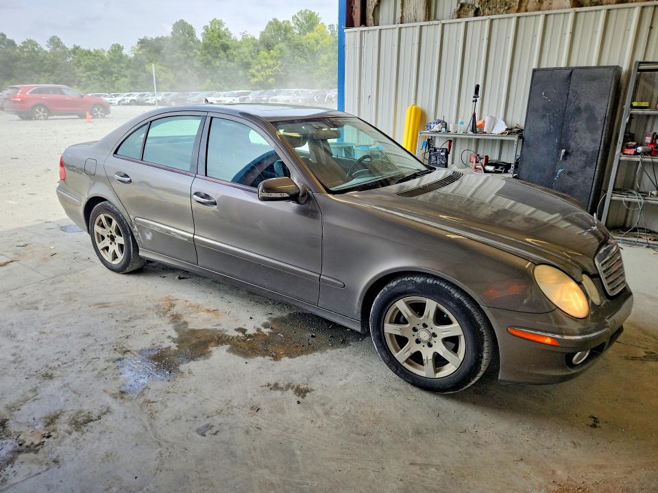Photo 4 from auction – 2008 MERCEDES-BENZ E with VIN WDBUF22X58B304879