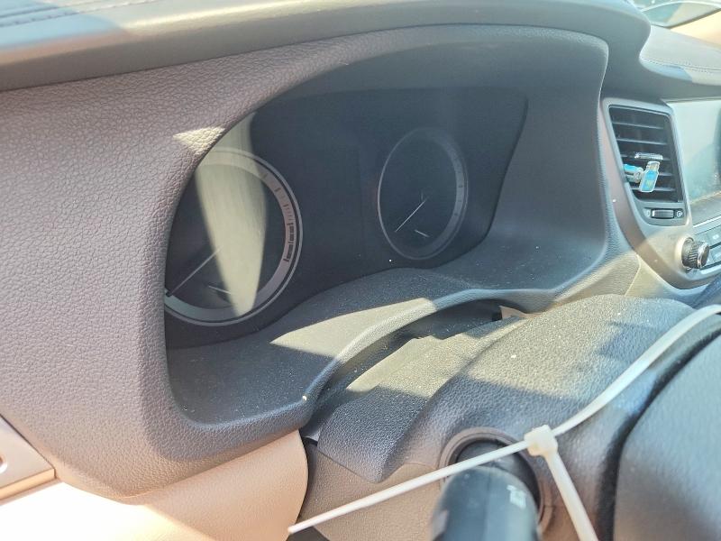 Photo 9 from auction – 2016 HYUNDAI TUCSON with VIN KM8J33A23GU129541