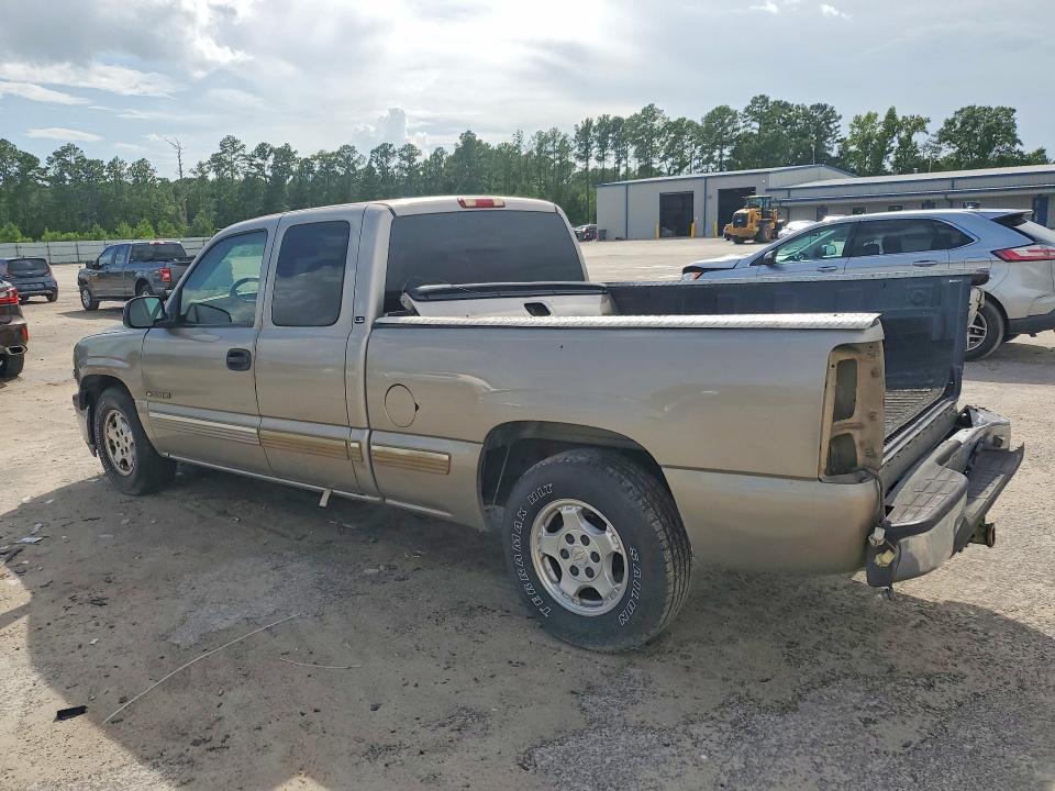 Photo 2 from auction – 2002 CHEVROLET SILVERADO with VIN 2GCEC19T521415189