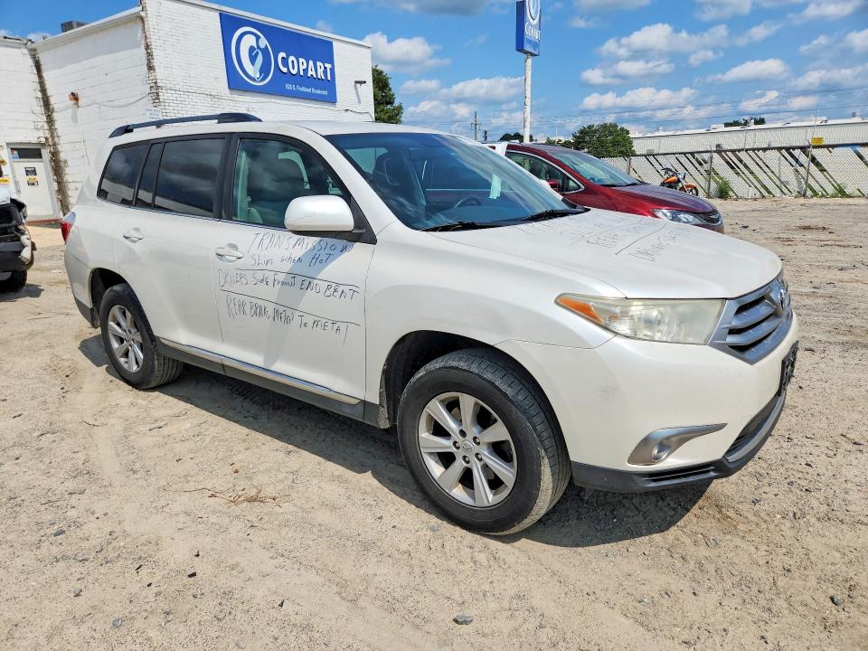 Photo 4 from auction – 2013 TOYOTA HIGHLANDER with VIN 5TDBK3EH4DS193677