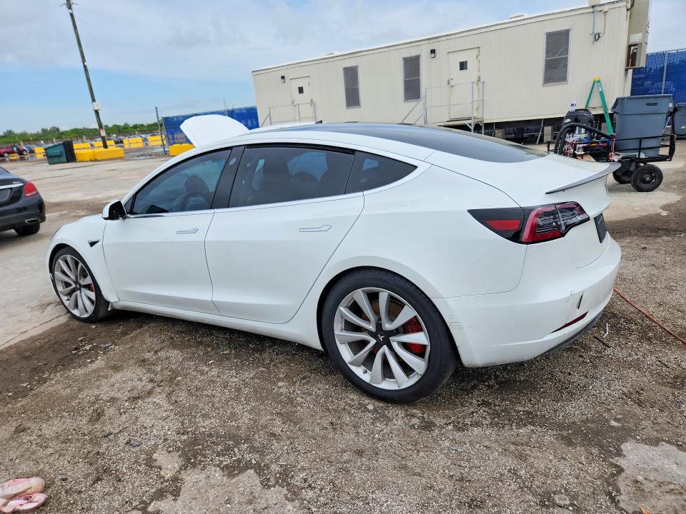 Photo 2 from auction – 2019 TESLA MODEL 3 with VIN 5YJ3E1EB2KF486944