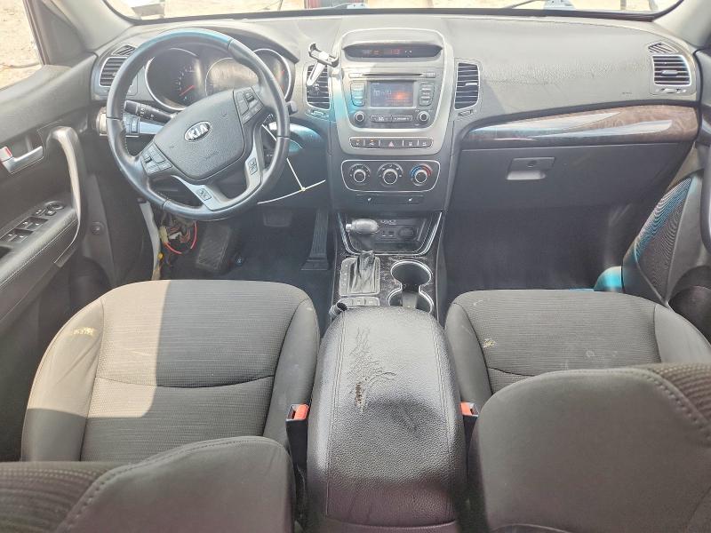 Photo 8 from auction – 2014 KIA SORENTO with VIN 5XYKTDA79EG540483