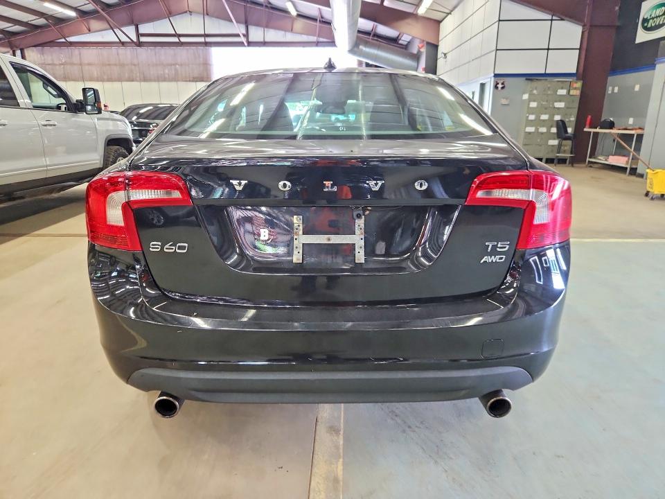 Photo 6 from auction – 2013 VOLVO S60 with VIN YV1612FH3D2171054