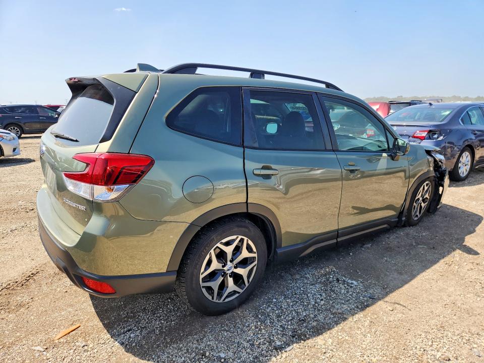 Фото 3 с аукциона – 2021 SUBARU FORESTER с VIN JF2SKAFC5MH469409
