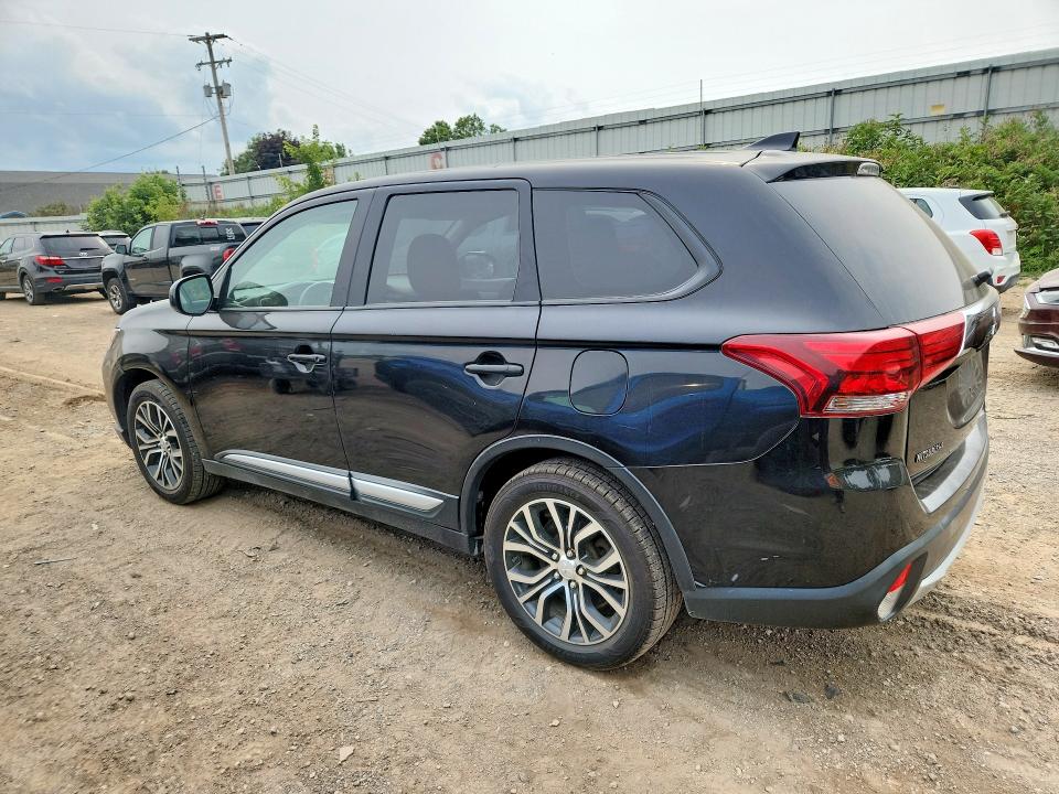 Photo 2 from auction – 2017 MITSUBISHI OUTLANDER with VIN JA4AZ2A39HZ067065