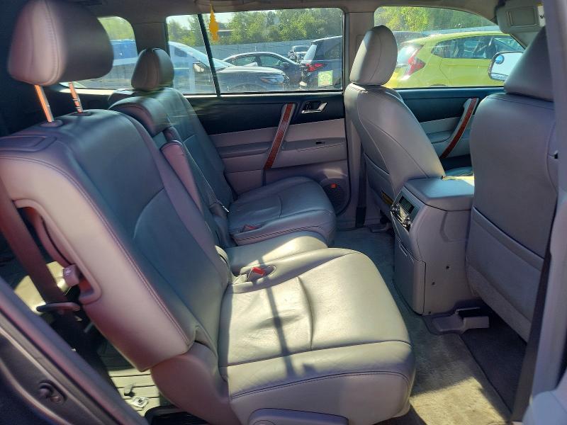 Photo 11 from auction – 2010 TOYOTA HIGHLANDER with VIN 5TDDK3EH8AS016117