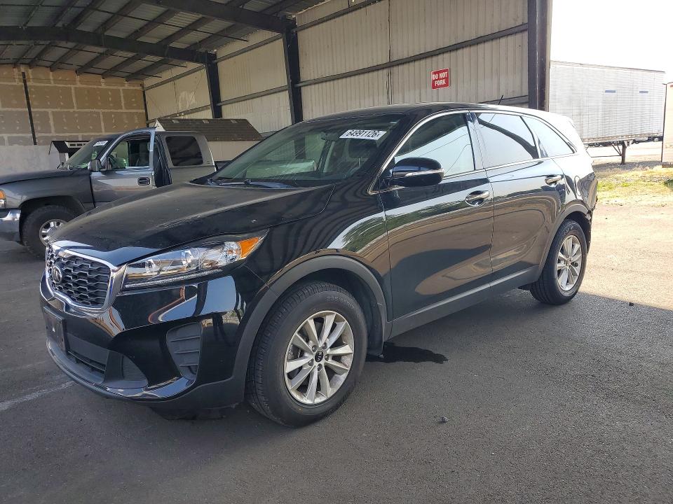 KIA SORENTO 2019 with VIN 5XYPG4A35KG555095 - Photo from auction