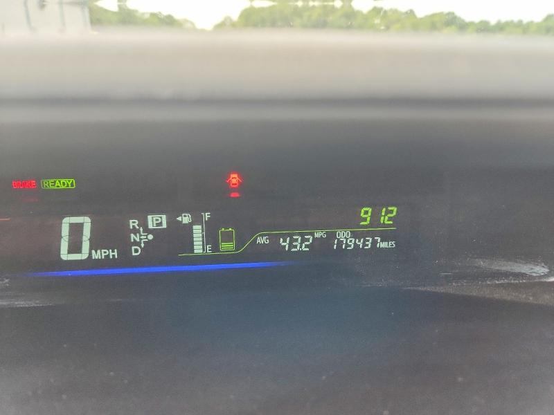 Photo 9 from auction – 2014 TOYOTA PRIUS V with VIN JTDZN3EU8E3296347