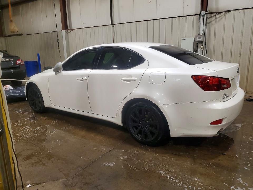 Photo 2 from auction – 2006 LEXUS IS with VIN JTHCK262262005336