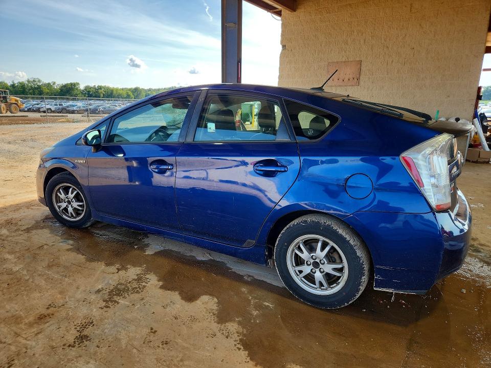 Снимка 2 от търг – 2011 TOYOTA PRIUS с VIN JTDKN3DU1B5369710