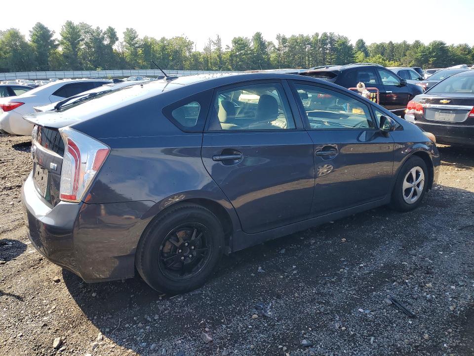 Photo 3 from auction – 2012 TOYOTA PRIUS with VIN JTDKN3DU6C1562606
