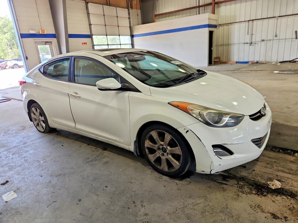 Photo 4 from auction – 2013 HYUNDAI ELANTRA with VIN 5NPDH4AE5DH306583