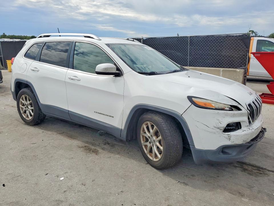 Photo 4 from auction – 2016 JEEP CHEROKEE with VIN 1C4PJLCS9GW126407