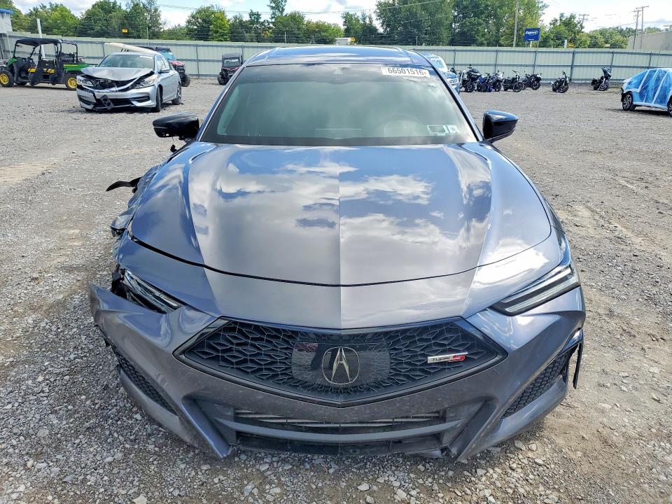 Photo 5 from auction – 2021 ACURA TLX with VIN 19UUB7F08MA000910