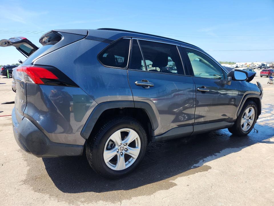 Photo 3 from auction – 2019 TOYOTA RAV4 with VIN JTMW1RFV8KD036190