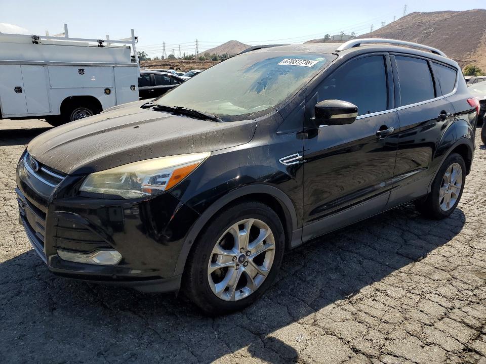 FORD ESCAPE 2016 with VIN 1FMCU0JX0GUC43917 - Photo from auction