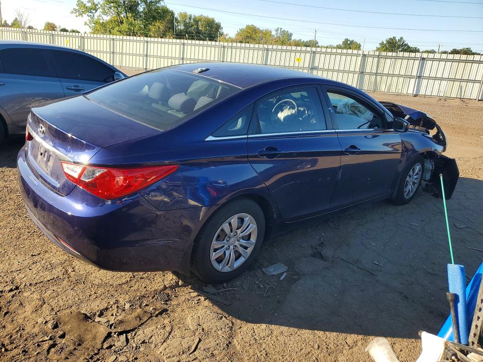Снимка 3 от търг – 2012 HYUNDAI SONATA с VIN 5NPEB4AC8CH362309