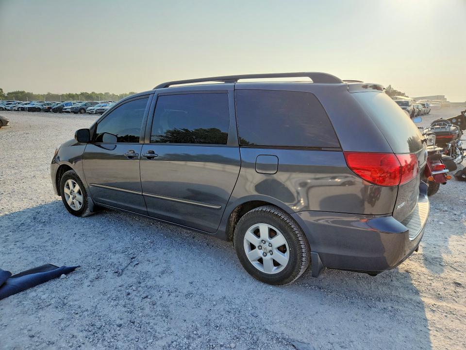 Photo 2 from auction – 2006 TOYOTA SIENNA with VIN 5TDZA22C96S521814