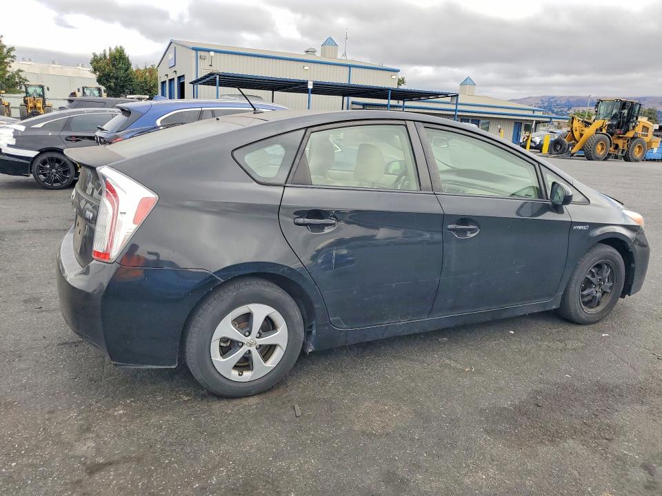 Photo 3 from auction – 2012 TOYOTA PRIUS with VIN JTDKN3DU2C5522015