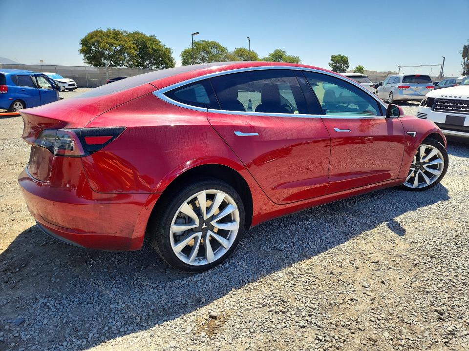 Photo 3 from auction – 2018 TESLA MODEL 3 with VIN 5YJ3E1EA9JF024371