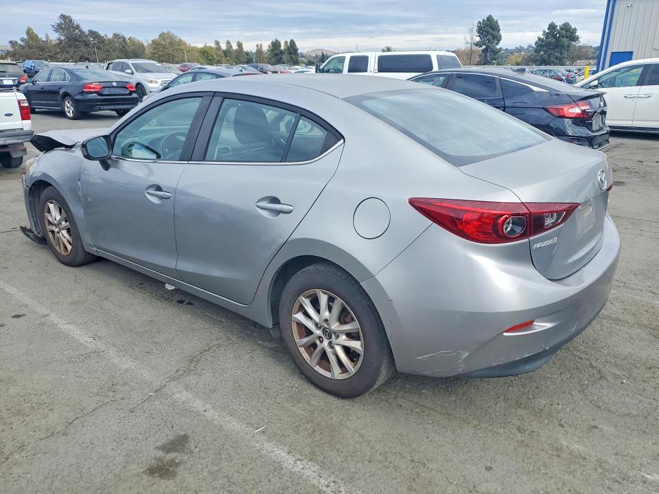 Photo 2 from auction – 2016 MAZDA 3 with VIN JM1BM1U72G1336747