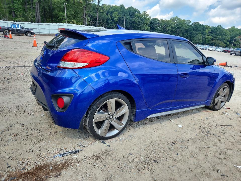 Photo 3 from auction – 2013 HYUNDAI VELOSTER with VIN KMHTC6AE4DU178599
