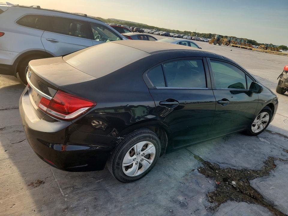 صورة رقم 3 من المزاد - 2015 HONDA CIVIC مع VIN 19XFB2F59FE204637