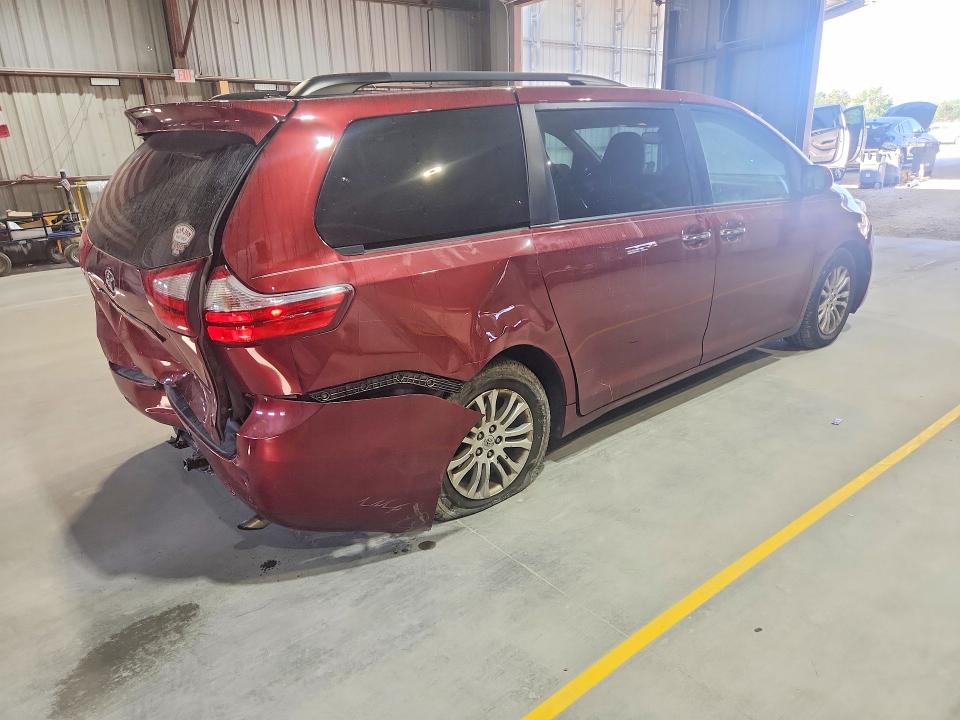 Photo 3 from auction – 2016 TOYOTA SIENNA with VIN 5TDYK3DC1GS751649