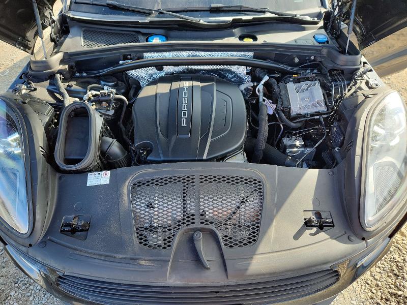 Photo 11 from auction – 2019 PORSCHE MACAN with VIN WP1AA2A54KLB06930