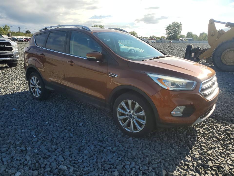 Foto 4 de la subasta – 2017 FORD ESCAPE con VIN 1FMCU9J90HUA00325