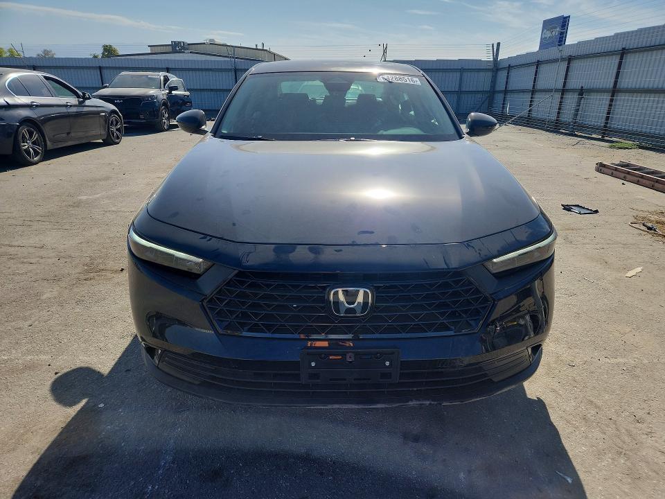 Снимка 5 от търг – 2026 HONDA ACCORD с VIN 1HGCY1F40TA056056