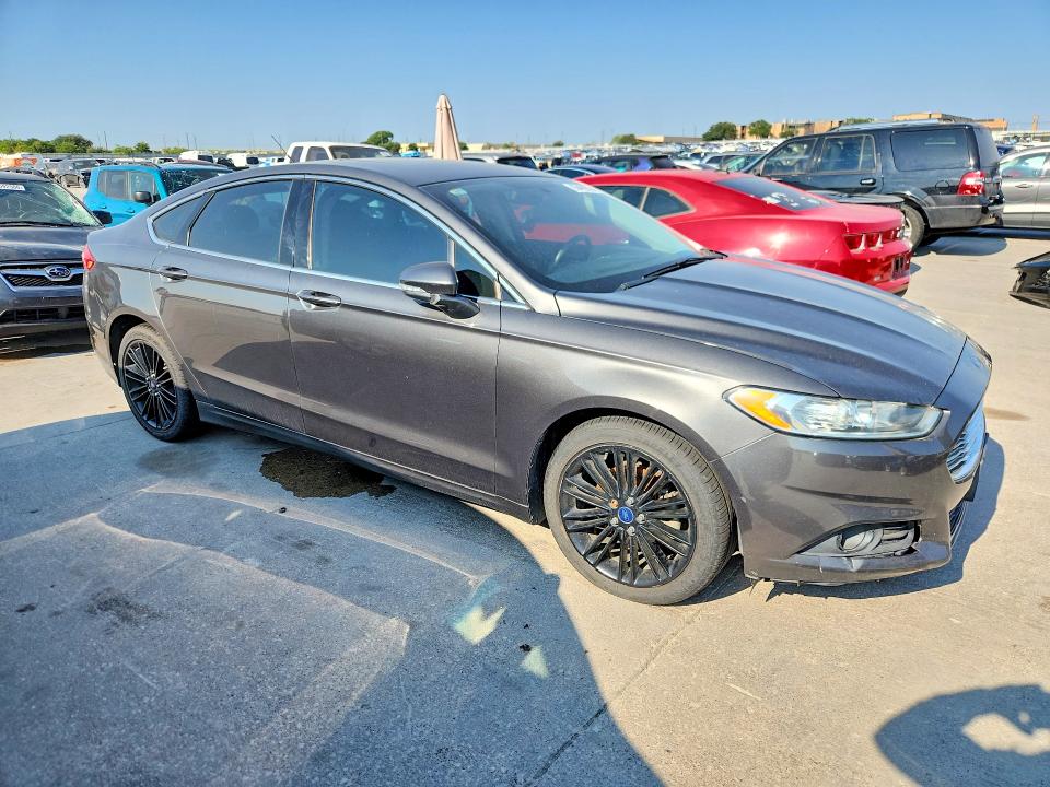 Photo 4 from auction – 2016 FORD FUSION with VIN 3FA6P0HD0GR302742