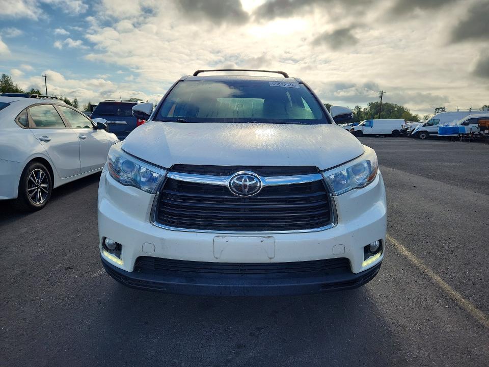 Photo 5 from auction – 2015 TOYOTA HIGHLANDER with VIN 5TDDKRFH1FS151593