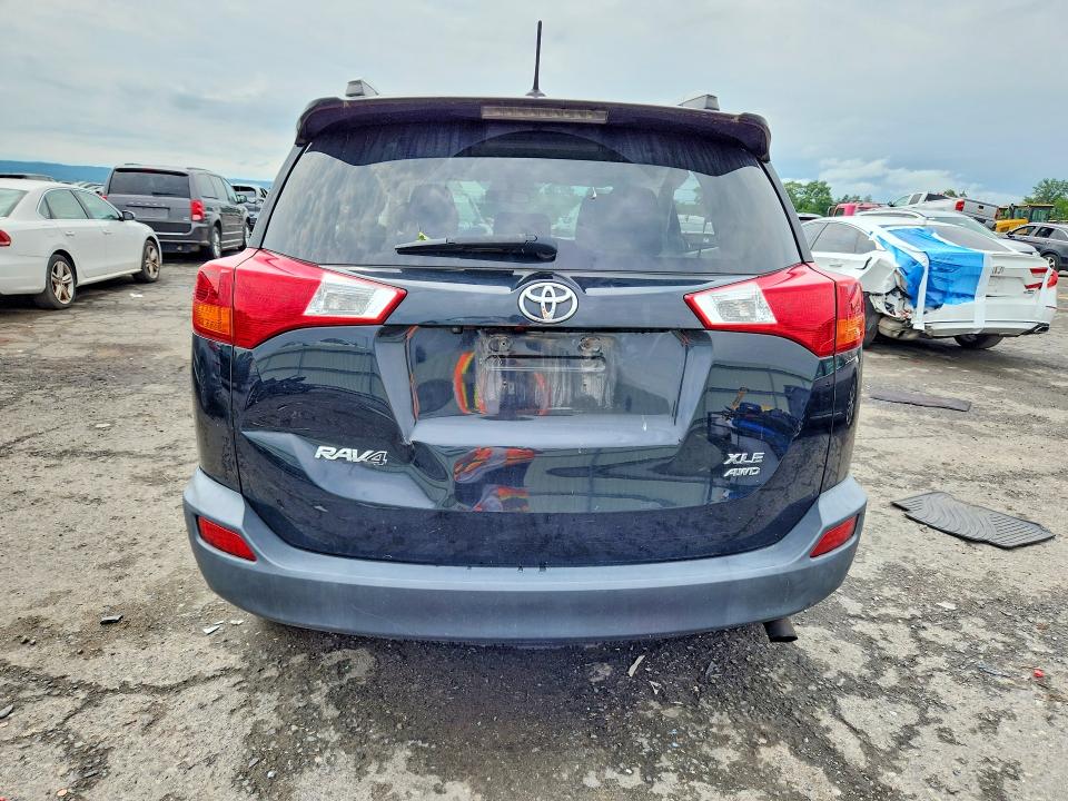 Photo 6 from auction – 2013 TOYOTA RAV4 with VIN 2T3RFREV9DW093200