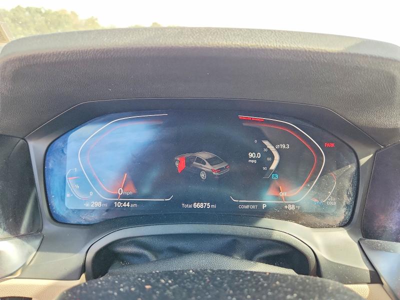 Photo 9 from auction – 2019 BMW 330XI with VIN WBA5R7C59KAJ80164