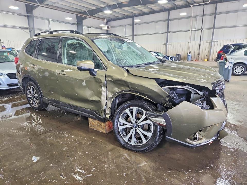 Photo 4 from auction – 2022 SUBARU FORESTER with VIN JF2SKANC2NH414029