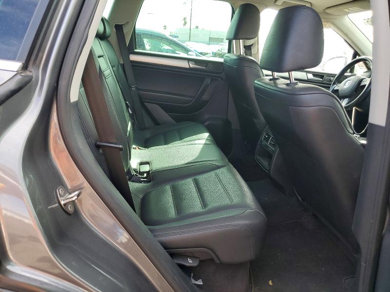 Photo 11 from auction – 2012 VOLKSWAGEN TOUAREG with VIN WVGEF9BP2CD011934