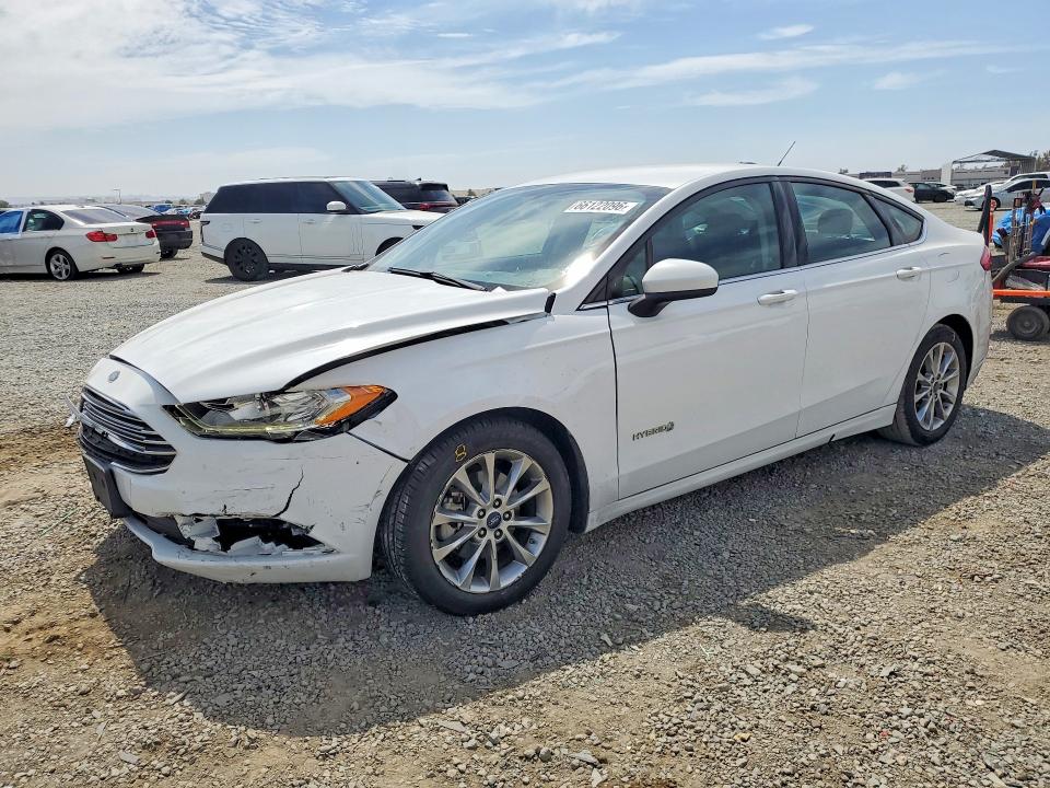 FORD FUSION 2017 with VIN 3FA6P0LU8HR323640 - Photo from auction