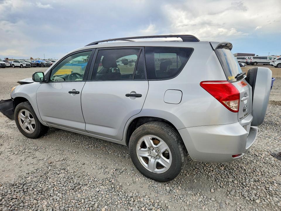 Photo 2 from auction – 2007 TOYOTA RAV4 with VIN JTMBD33V676035381
