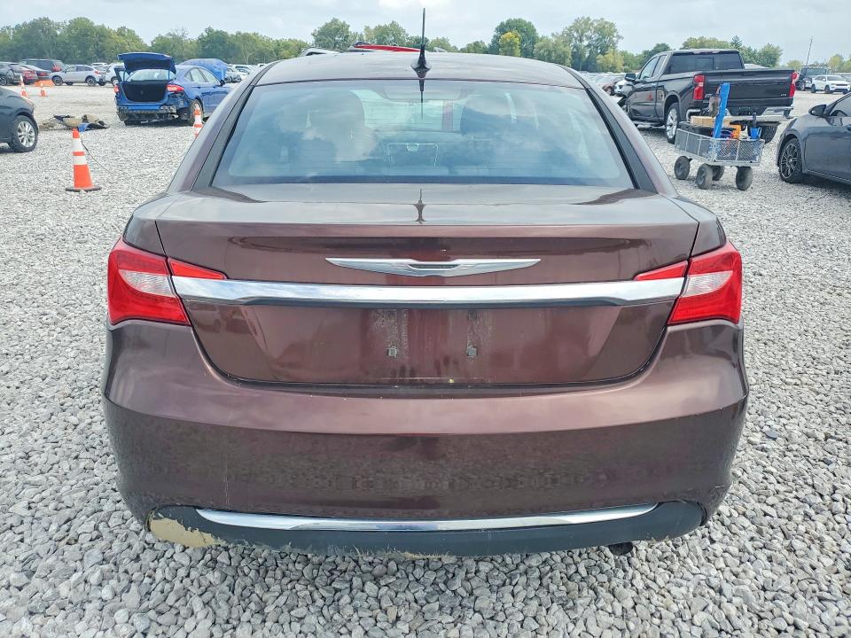 Photo 6 from auction – 2013 CHRYSLER 200 with VIN 1C3CCBAB2DN648078