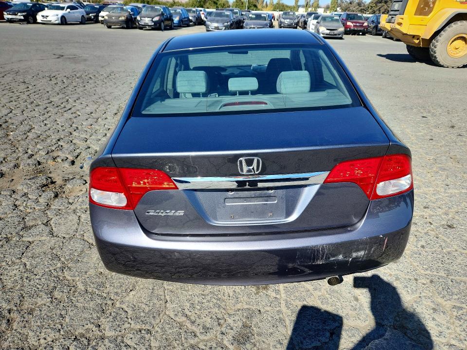 Photo 6 from auction – 2010 HONDA CIVIC with VIN 19XFA1F87AE038747