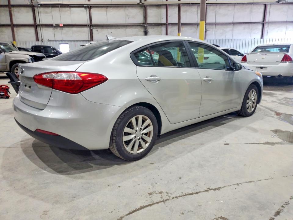 Photo 3 from auction – 2015 KIA FORTE with VIN KNAFX4A66F5353643