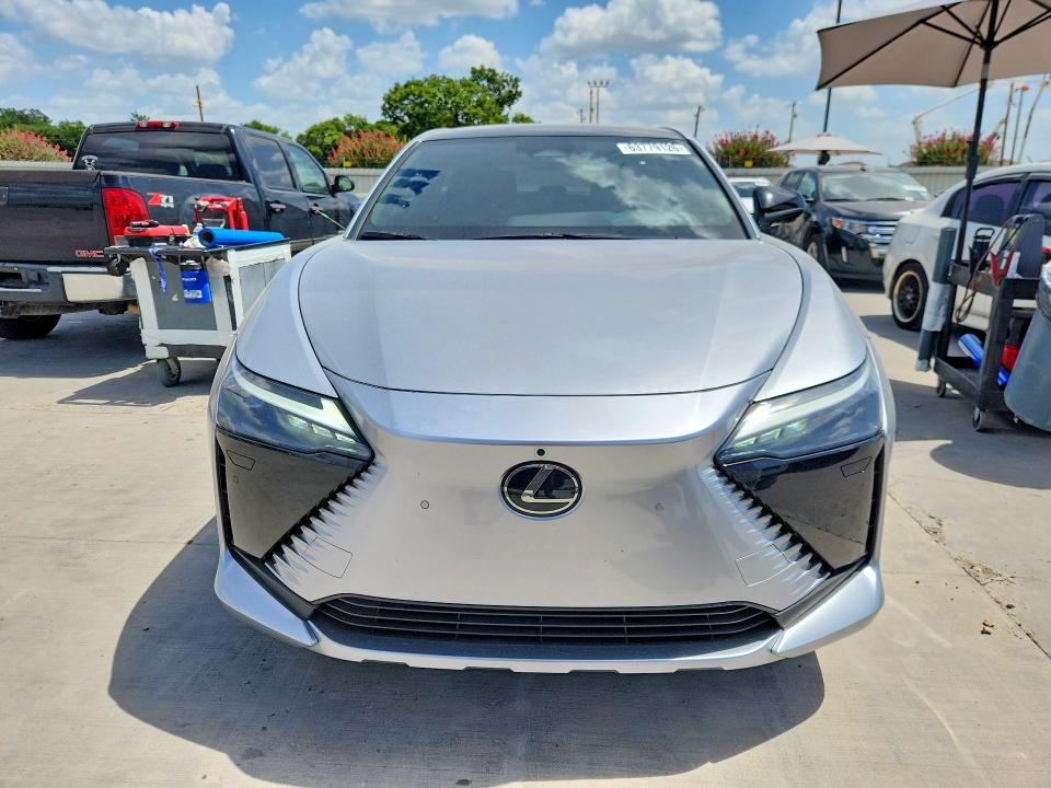 Photo 5 from auction – 2026 LEXUS RZ 350E with VIN JTJBDADB0TA004673