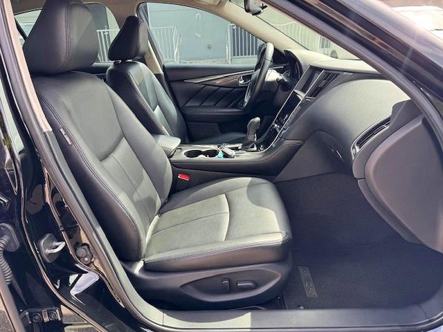 Photo 7 from auction – 2021 INFINITI Q50 with VIN JN1EV7AP1MM701174